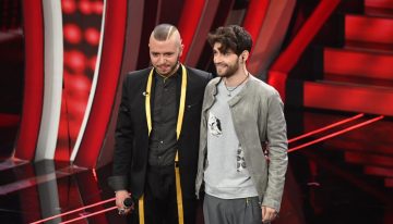 Marco Sentieri passa il turno e tornerà venerdì insieme a Fasma, Leo Gassmann e Tecla.